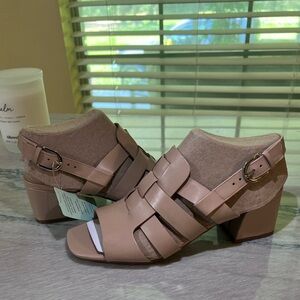Evolve 24/7 Mona Sandals